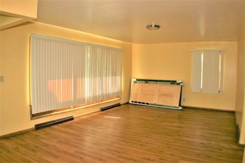 4168 74th St, Milwaukee, WI 53216-1050