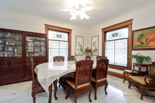 6300 Louise Ave, Chicago IL 60646-4008 exterior