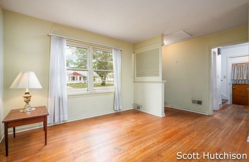 1842 Diamond Ave, Grand Rapids MI 49505-4873 exterior