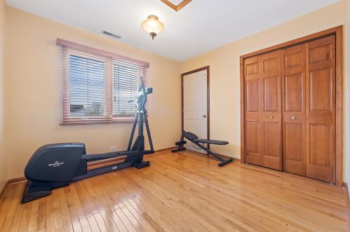 1220 Morraine Dr, Bull Valley IL 60098-9055 exterior