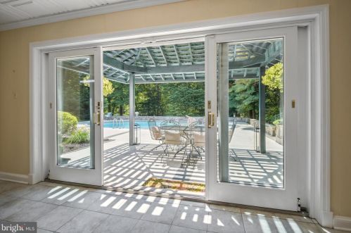 11008 Stanmore Dr, Rockville MD exterior