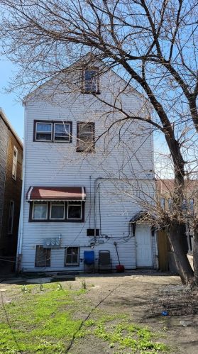 4713 Damen Ave, Chicago IL 60625-1511 exterior