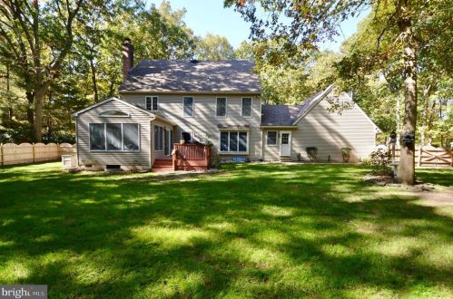 1 Bradford Dr, Southampton NJ  08088-8678 exterior