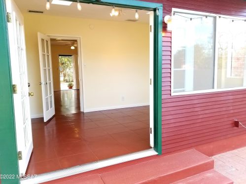 1723 Linden St, Tucson AZ 85705-8935 exterior