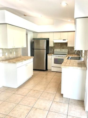 4865 18 St, Naples FL 34117-9468 exterior