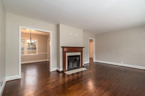 279 Midvale Dr, Atlanta GA 30342-3327 exterior