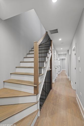 1443 Augusta Blvd, Chicago IL 60642-3940 exterior