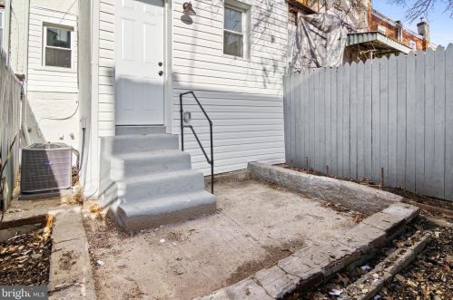 5438 Delancey St, Philadelphia PA  19143-1409 exterior