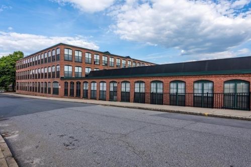 160 Fremont St, Worcester MA  01603-2371 exterior