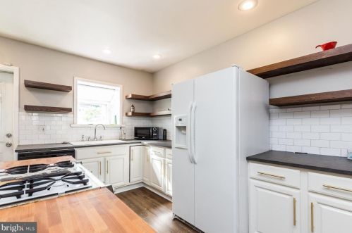 832 Livingston St, Philadelphia PA  19125-3517 exterior