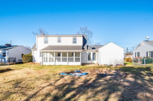 92 Osgood Ave, New Britain CT 06053-2715 exterior