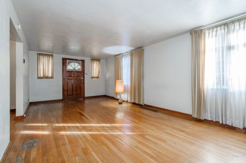 1327 Oberlin St, Pittsburgh, PA 15206-1955