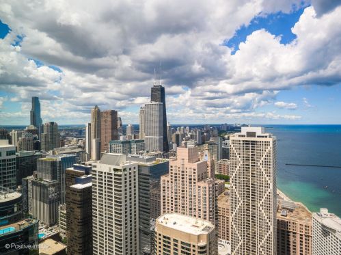 451 Grand Ave, Chicago IL  60611-6454 exterior