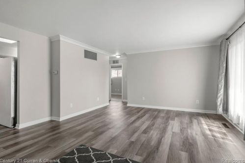 1733 Inkster Rd, Garden City MI  48135-3028 exterior