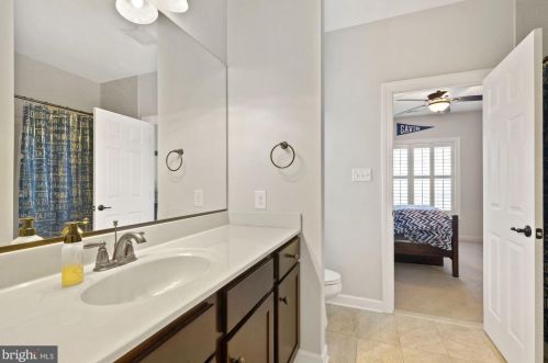 13 Hoffman Dr, Middletown MD 21769-7882 exterior