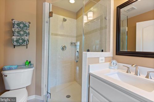 393 Cameron Sta Blvd, Alexandria VA 22304-8681 exterior