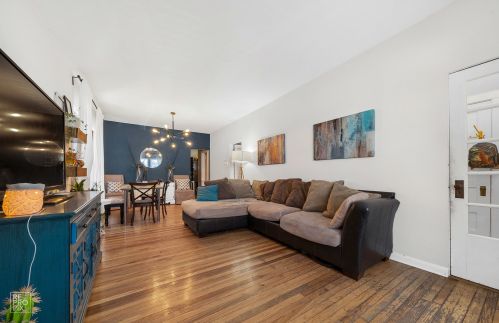 1052 Kedvale Ave, Chicago IL  60651-3618 exterior