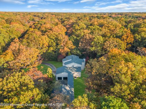 795 Grn Vly Rd, Jackson Twp NJ 08527-2945 exterior