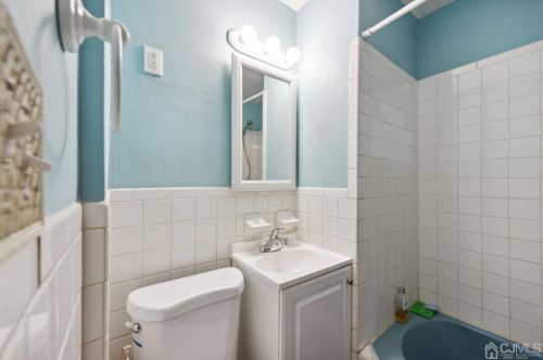 683 Johnstone St, Perth Amboy NJ 08861-3235 exterior