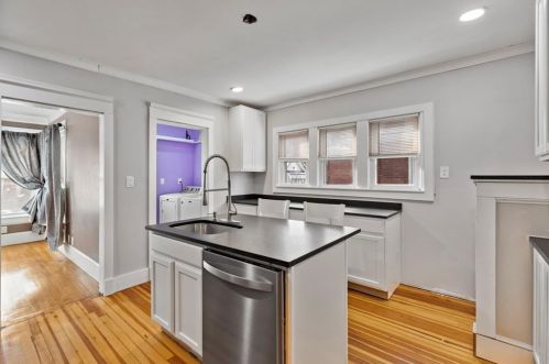 55 Burton St, Springfield MA 01108-2252 exterior