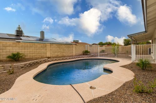 2840 Charleston Ave, Phoenix AZ 85032-9550 exterior