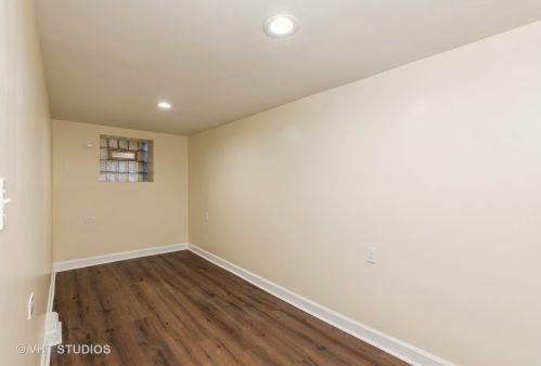 6734 Michigan Ave, Chicago IL  60637-3921 exterior