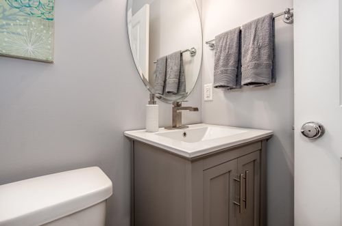 115 Logan St, Grand Rapids MI 49503-5457 exterior