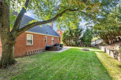 3259 Beechdale St, Pittsburgh, PA 15227-3017