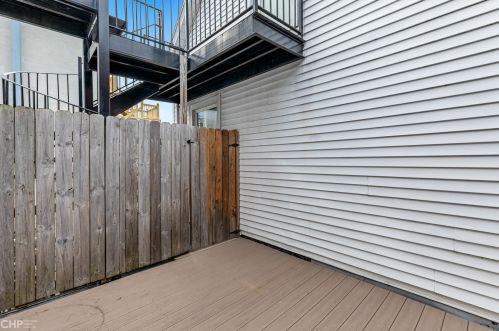 1506 Wolfram St, Chicago IL 60657-4017 exterior