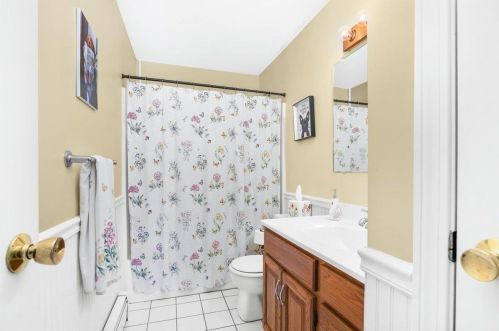 15 Longview Dr, Concord NH  03304-4809 exterior