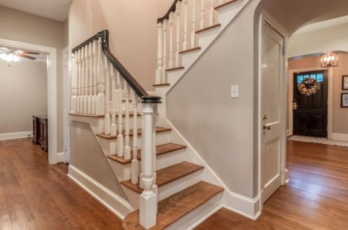 3103 Dl Dr, Atlanta GA 30305-2722 exterior