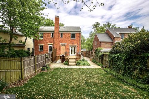 105 Raymond Ave, Alexandria VA 22301-1139 exterior