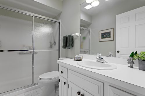 635 Aspenwood Ct, Milwaukee WI 53217-1603 exterior