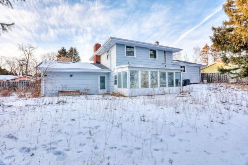 6808 Park Mnr Dr, Milwaukee WI 53224-4636 exterior