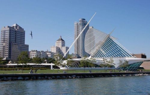 1812 Lafayette Pl, Milwaukee WI  53202-1188 exterior