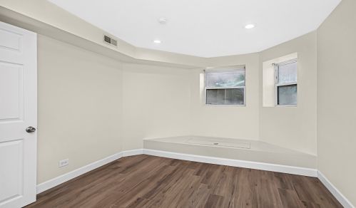 3244 Monticello Ave, Chicago IL 60618-6614 exterior