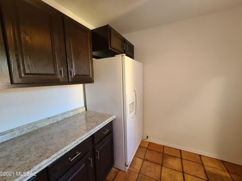 2002 Howard Stra, Tucson AZ 85713-1442 exterior