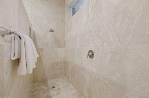 8808 Ln Palma Ln, Naples FL 34108-7755 exterior