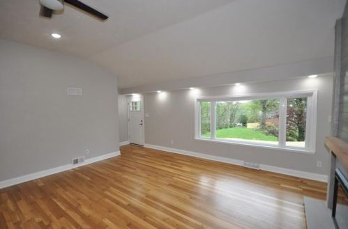 2215 Country Club Dr, Pittsburgh PA  15241-2333 exterior