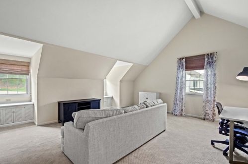 1521 Candlewood Dr, Pittsburgh PA  15241-2909 exterior