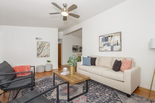 9401 Ln Jolla Dr, Saint Louis MO 63132-2119 exterior