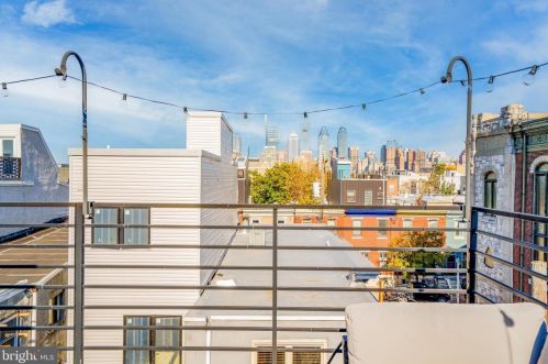 1304 Cleveland St, Philadelphia PA  19146-4605 exterior