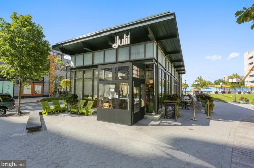 1904 Lewis Ave, Rockville MD 20851-2330 exterior