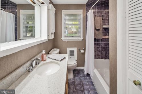 110 Central Ave, Trenton NJ 08610-3821 exterior