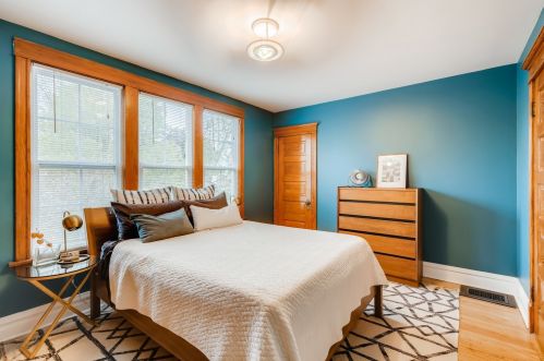 2333 Lawndale Ave, Chicago IL 60803-4221 exterior