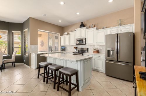 1872 Lantana Dr, Chandler AZ  85248-2170 exterior