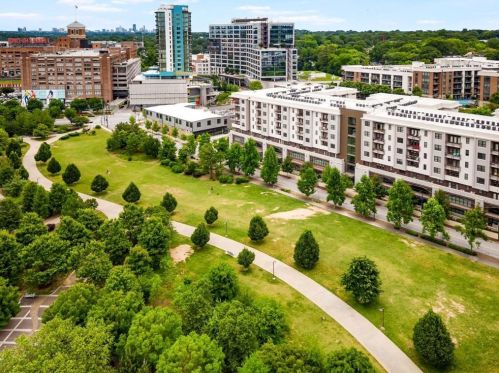 946 Greenwood Ave, Atlanta GA 30306-4701 exterior