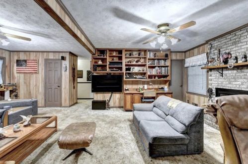 4596 Lenora Church Rd, Lithonia GA 30039-5626 exterior