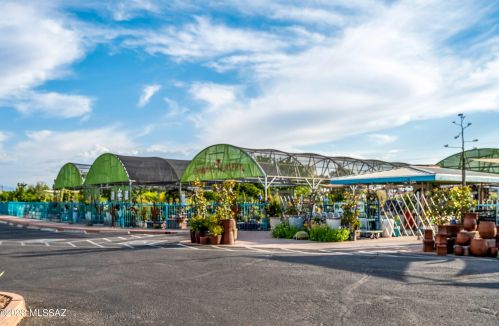 5245 Civano Blvd, Tucson AZ  85747-5744 exterior