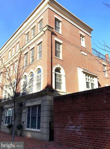 1855 Ballenger Ave, Alexandria, VA 22314-5763